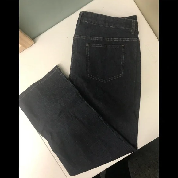 Van-Heusen - Picture 1 of 4